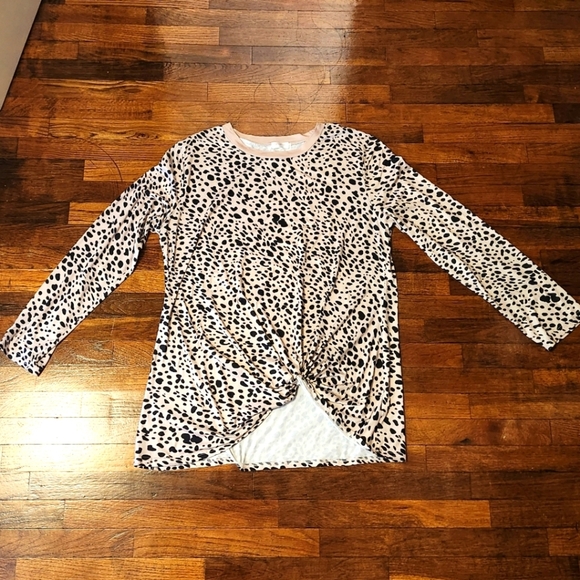🔥SALE Misleon Creme and Black Leopard Print Long Sleeve T-Shirt - Picture 1 of 4